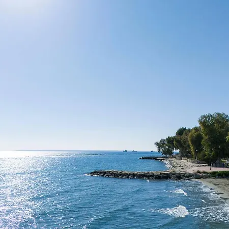 Melon Boutique Seafront Апартаменты *